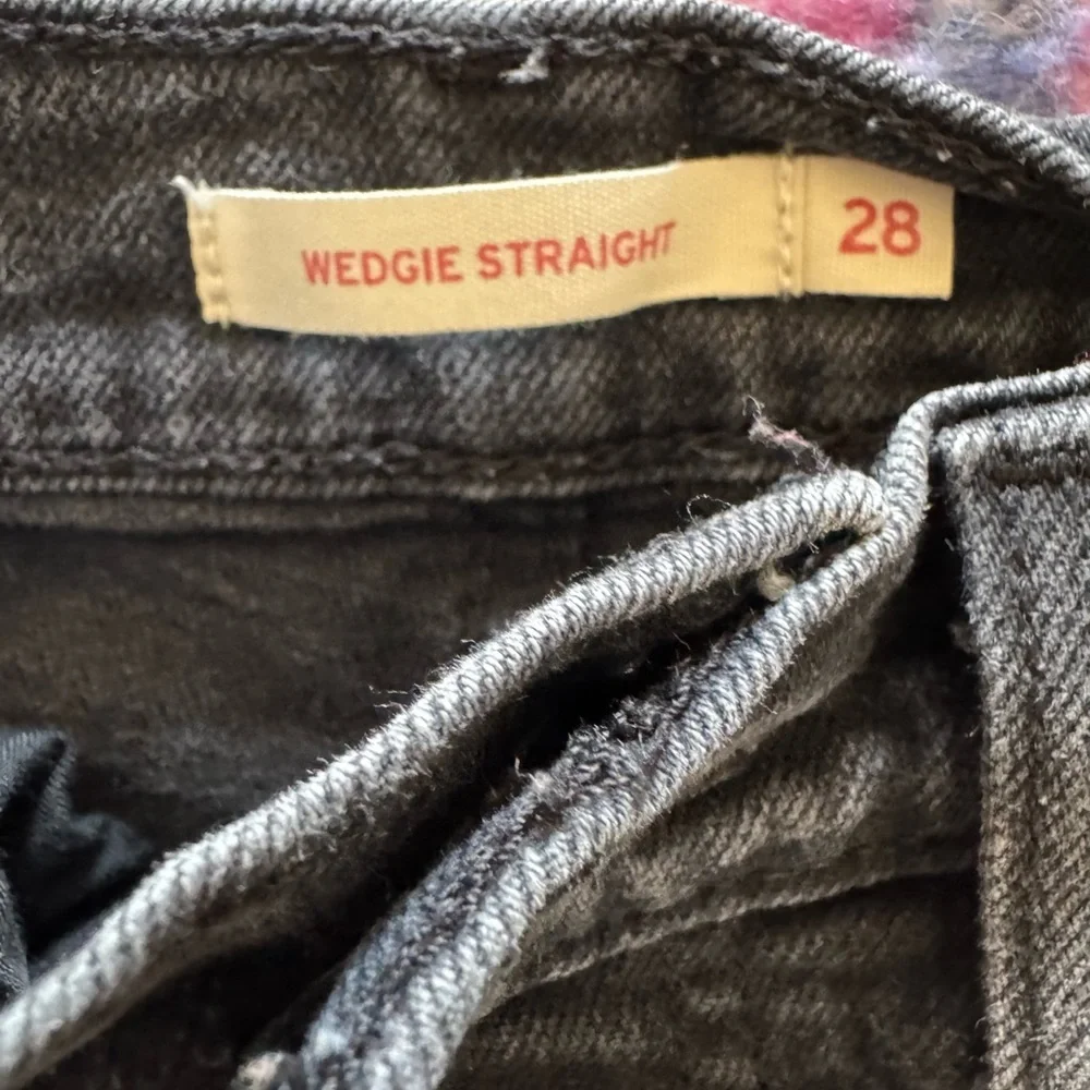 Levi’s Wedgie Straight - Picture 10 of 12